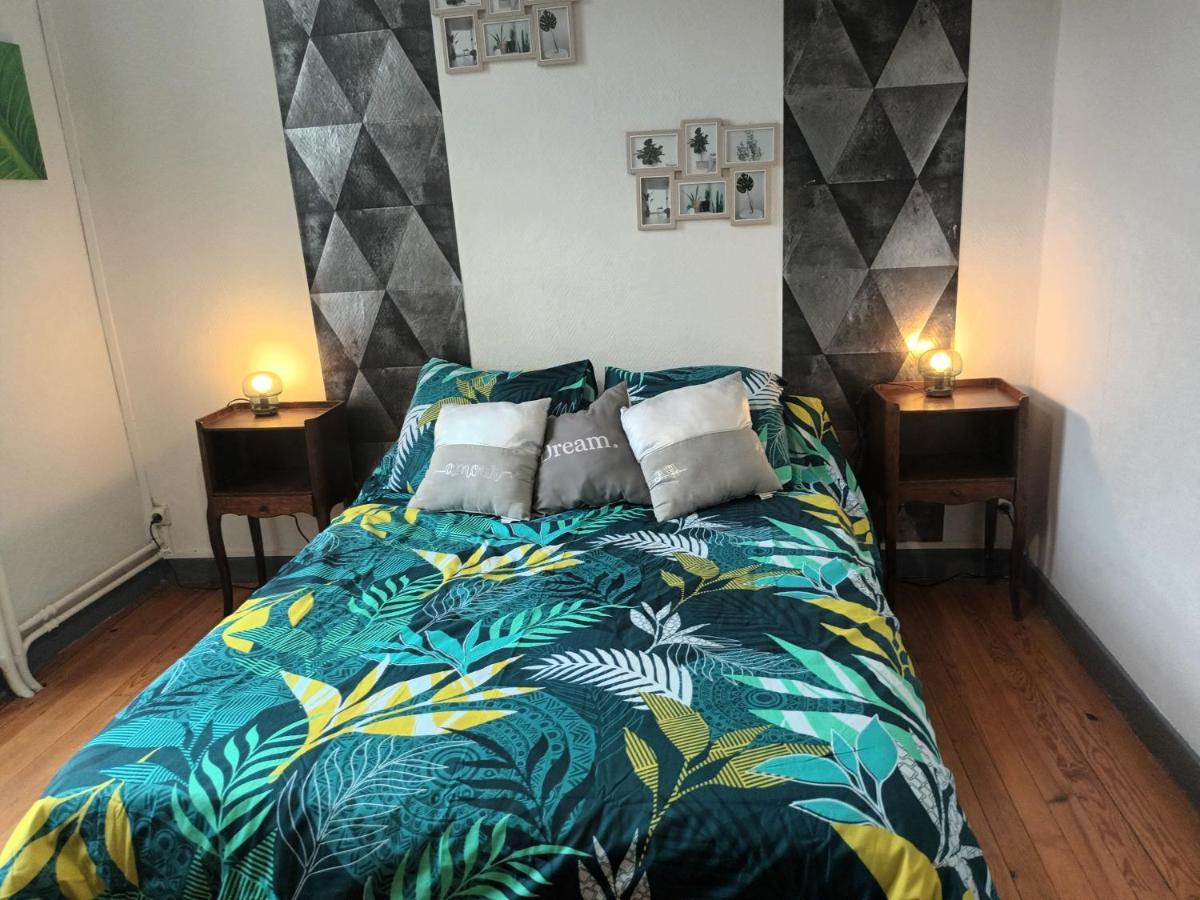 Appartement Chaleureux De 82M2 Proche De Vulcania Pontaumur Esterno foto