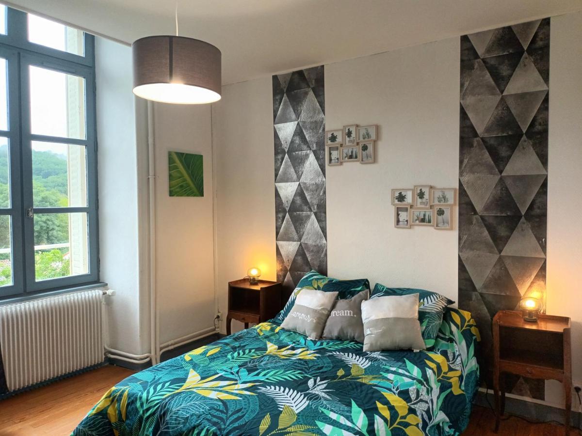Appartement Chaleureux De 82M2 Proche De Vulcania Pontaumur Esterno foto